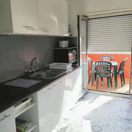 Welcoming In Pombal 73 M² Private Balcony Apartment